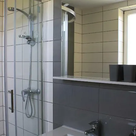 ゲストハウス Yellow Dreamhouse