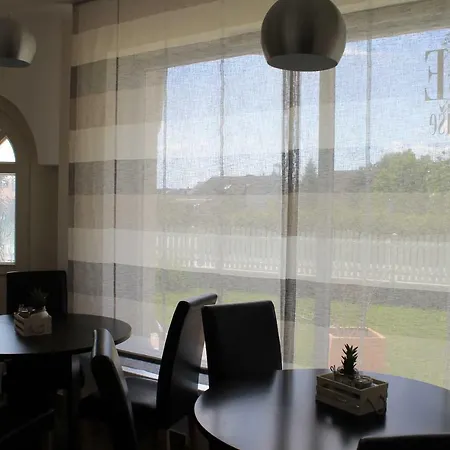 Yellow Dreamhouse ゲストハウス