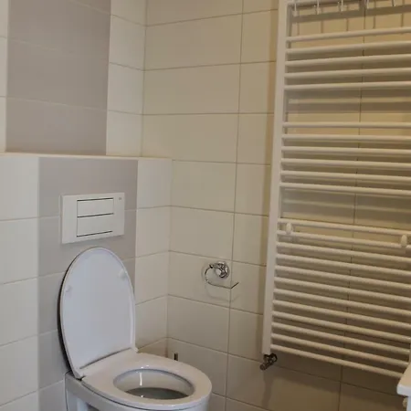 Yellow Dreamhouse ゲストハウス 3*