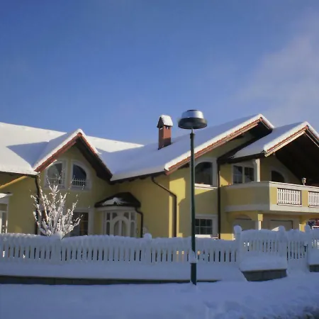 ゲストハウス Yellow Dreamhouse