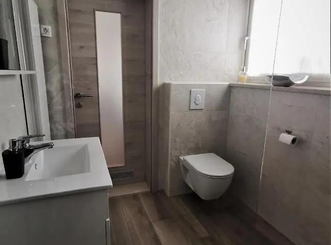 Affittacamere Yellow Dreamhouse Postumia