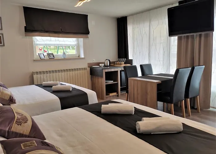 Yellow Dreamhouse 3*