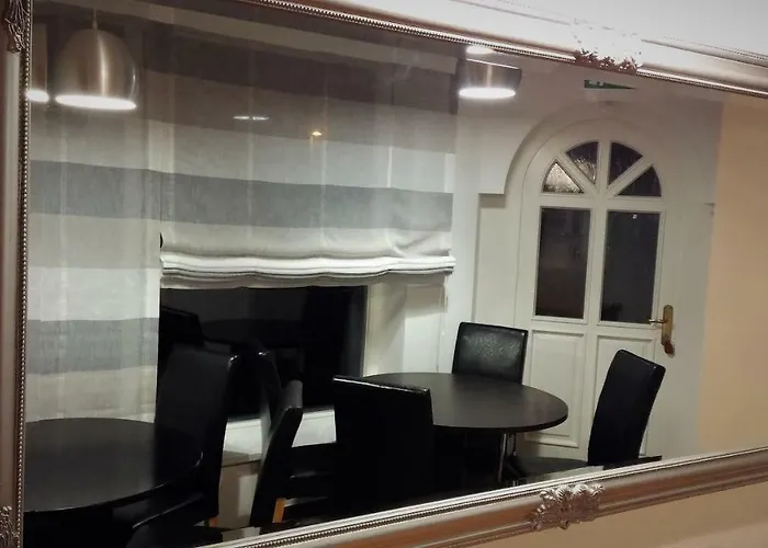 Yellow Dreamhouse 3* Postumia