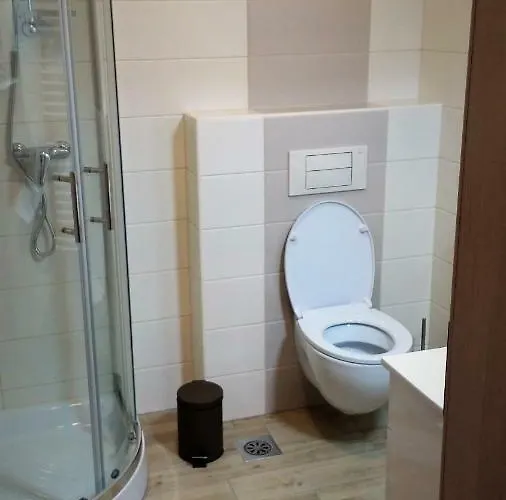 Yellow Dreamhouse Postumia